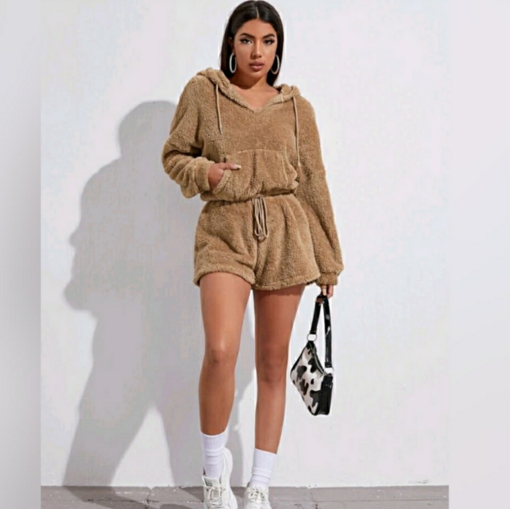 Hooded Teddy Lounge Set - Picture 6 of 8
